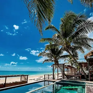 **** Hotel Amansala Chica México